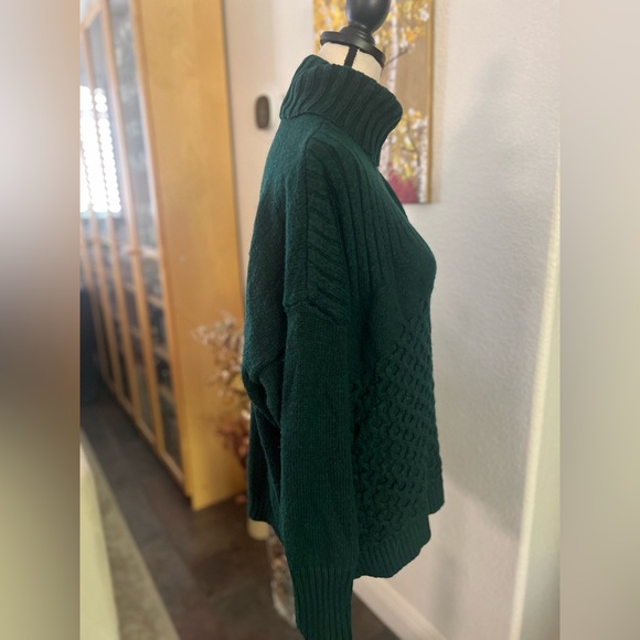 Nine West - evergreen woven turtleneck sweatshirt with different patterns - Picture 4 of 10